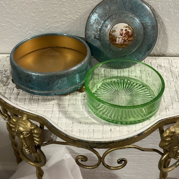 ANTIQUE VASELINE URANIUM GLASS powder puff bowl inside a tin lidded container - Picture 12 of 16